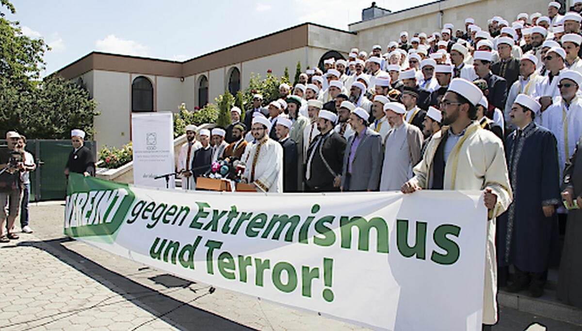 Imame bei der Präsentation der IGGiÖ-Erklärung