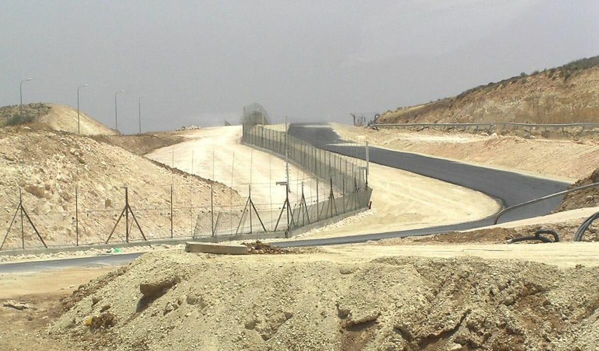 Israelischer Sicherheitszaun im Süden des Westjordanlandes