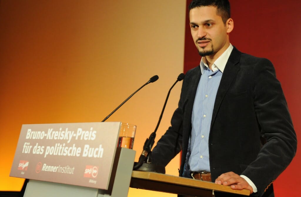 Farid Hafez bei einer Preisverleihung. (Trollma/Wikimedia Commons, CC BY 3.0)