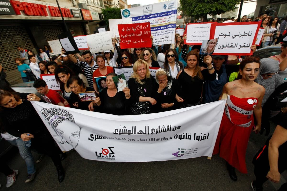 Demonstration gegen Gewalt gegen Frauen im Libanon