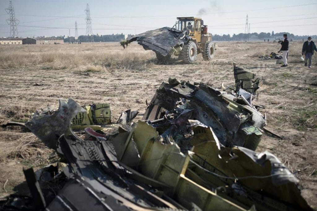 Wollten die Iraner am Absturzort Beweise beseitigen? (imago images/UPI Photo)