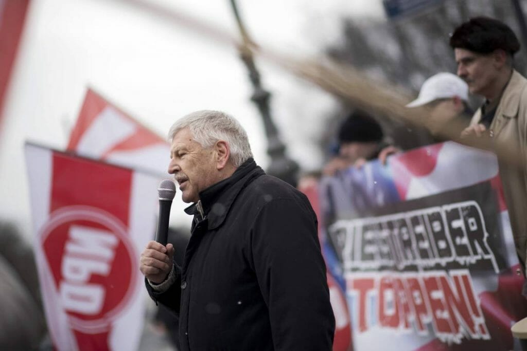 Trauert mit dem iranischen Regime: der NPD-Politiker Udo Voigt (imago images/IPON)