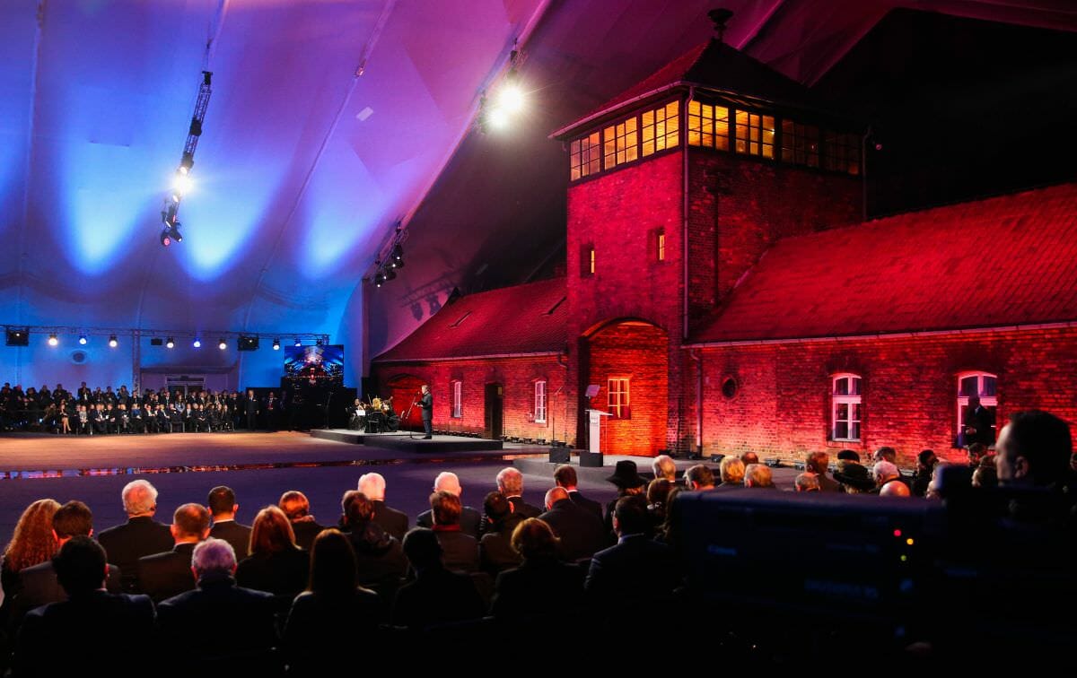 Gedenkveranstaltung anlässlich des 75. Jahrestags der Befreiung von Auschwitz