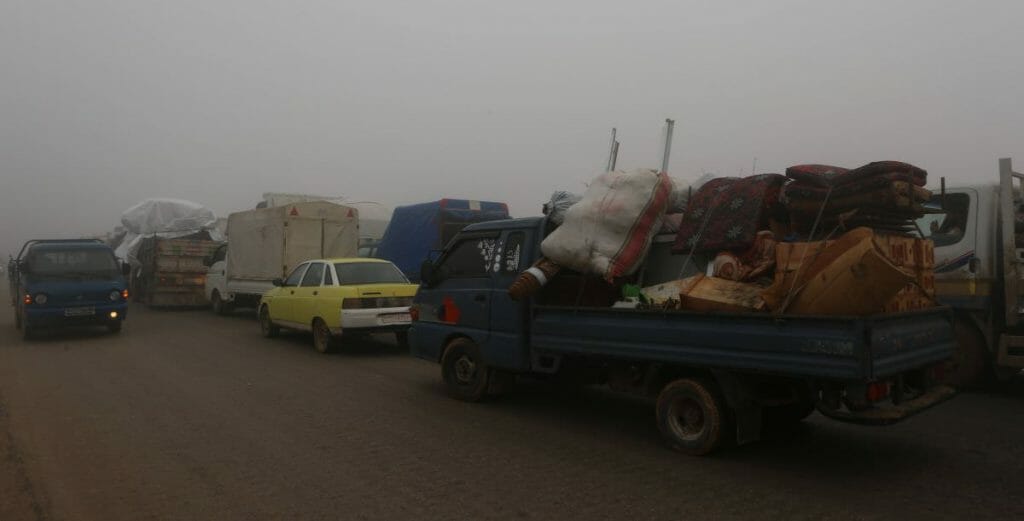 Flüchtlingskonvoi in der syrischen Provinz Idlib