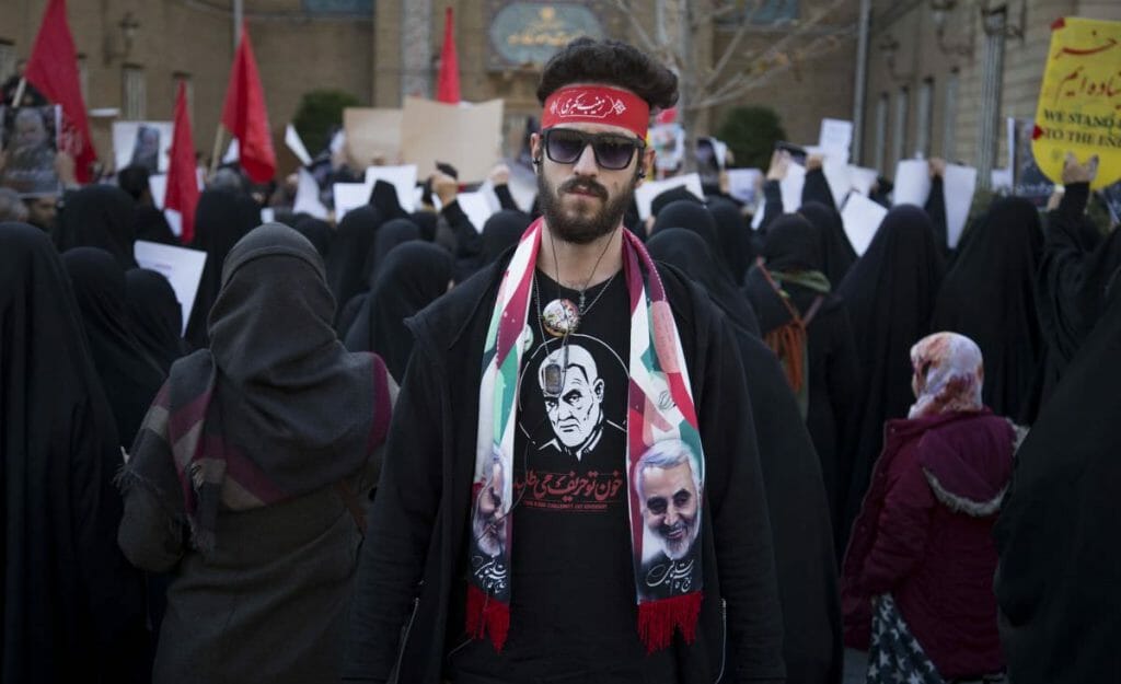 Regimeanhänger im Iran trauern um den Kommandeur der Quds-Einheit Qassem Soleimani