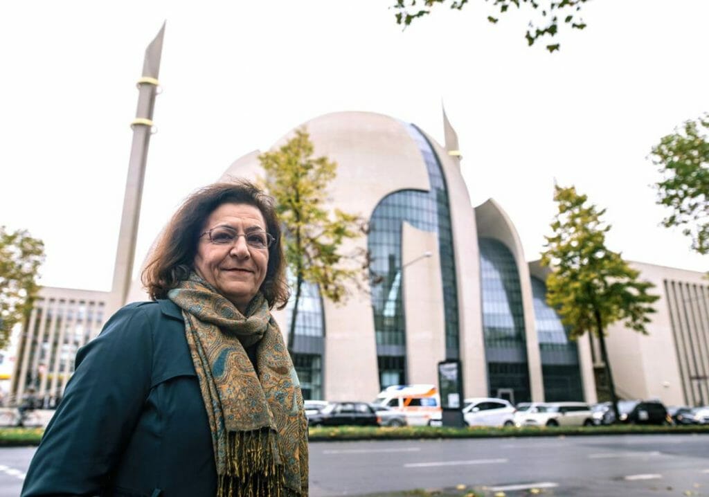 Die Exil-Iranerin Mina Ahadi hält es für unanständig, Preise vom iranischen Regime entgegenzunehmen. (imago images/epd)