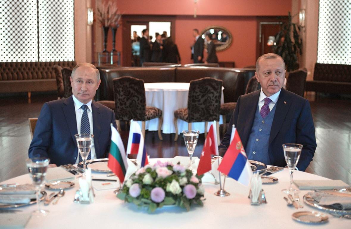 Erdogans Türkei kann es sich mit Putins Russland nicht verscherzen. (imago images/ITAR-TASS)