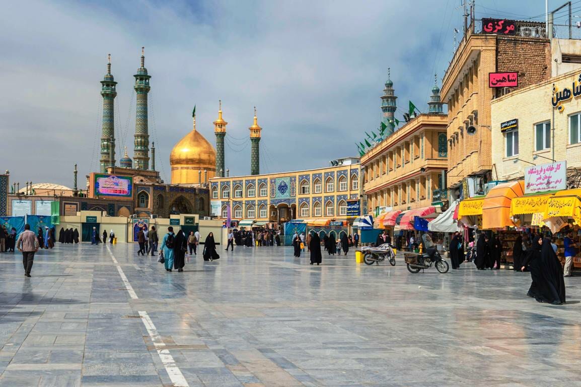 In Qom sind bereits mehr Menschen an Coronavirus-Erkrankungen verstorben, als laut offiziellen Zahlen überhaupt infiziert sein sollen. (imago images/imagebroker)