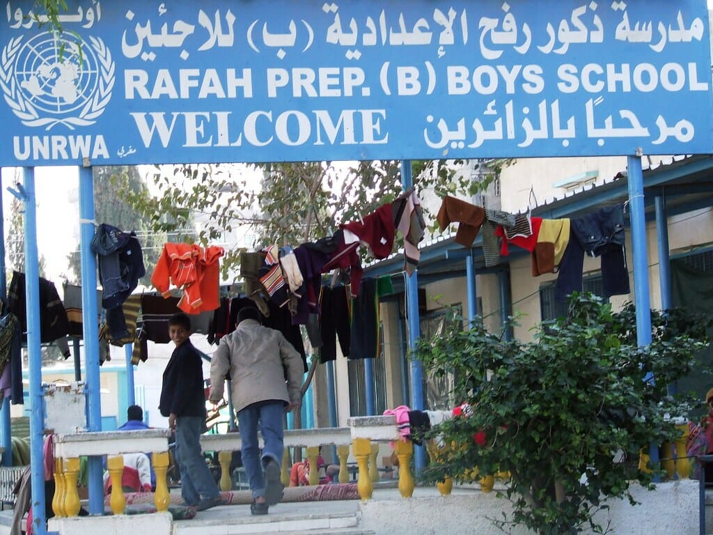 In Schulen der UNRWA werden Bücher verwendet, die gegen Israel hetzen und zu Gewalt anstacheln. (ISM Palestine/CC BY-SA 2.0)