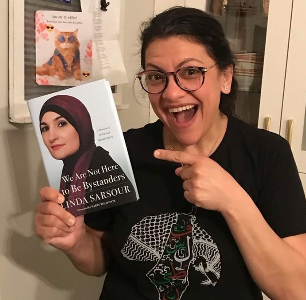 Die US-Abgeordnete Tlaib mit einem T-Shirt, auf dem Israel nicht existiert
