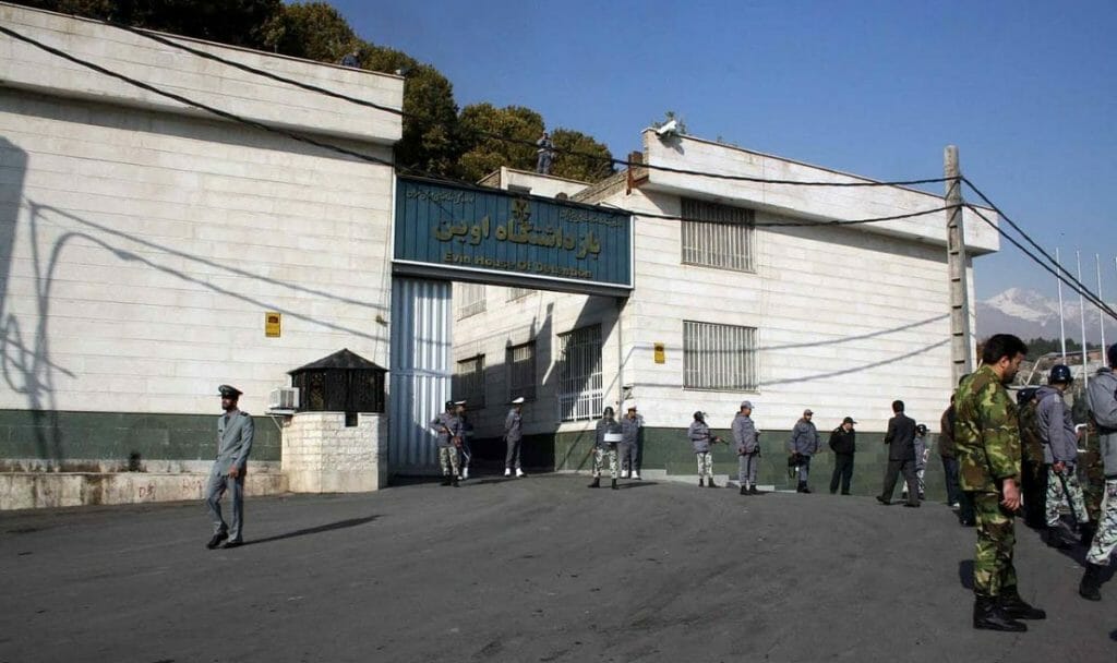 Im Evin-Gefängnis in Teheran wurden bereits ein Wächter und ein Gefangener positiv auf Corona getestet