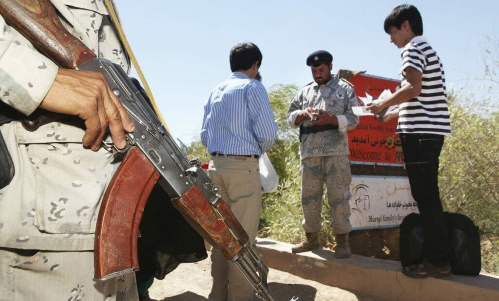 Iranische Grenze: Afghanische Flüchtlinge werden deportiert