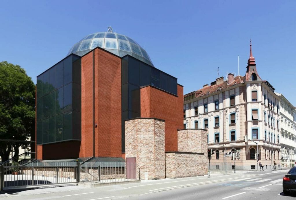 Die Synagoge in Graz wurde Ziel eines Aktes von antisemitischem Vandalismus. (<a href="http://www.imago-images.de">imago images</a>/Westend61)