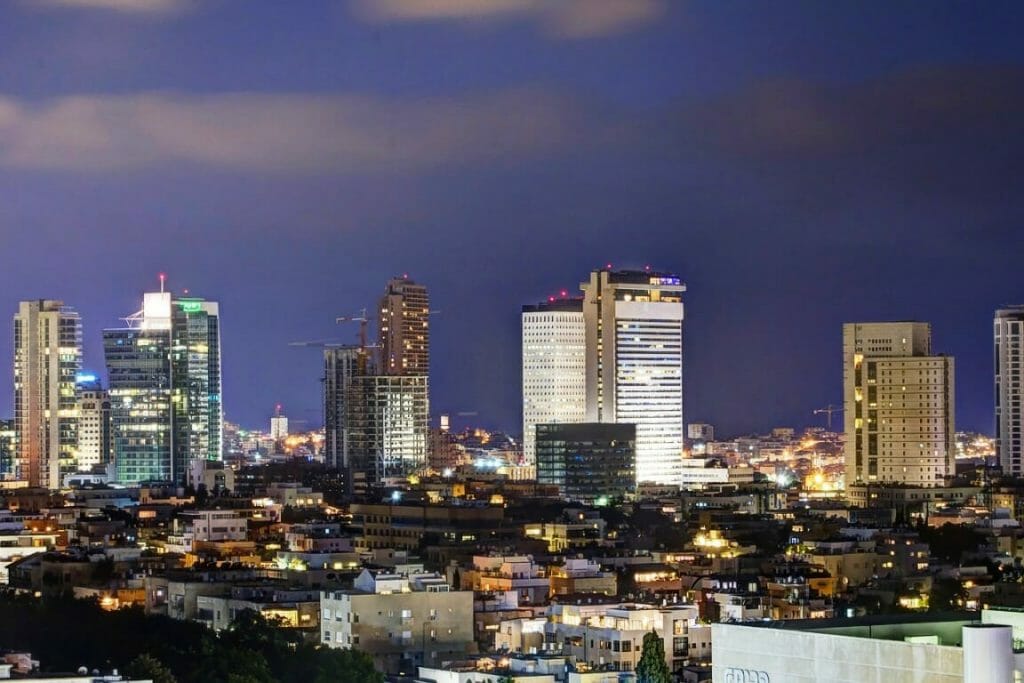 Küstenmetropole Tel Aviv. Im Lockdown nahmen auch in Israel Fälle von Gewalt gegen Frauen zu. (<a href="https://pixabay.com/de/service/license/">Pixabay</a>)