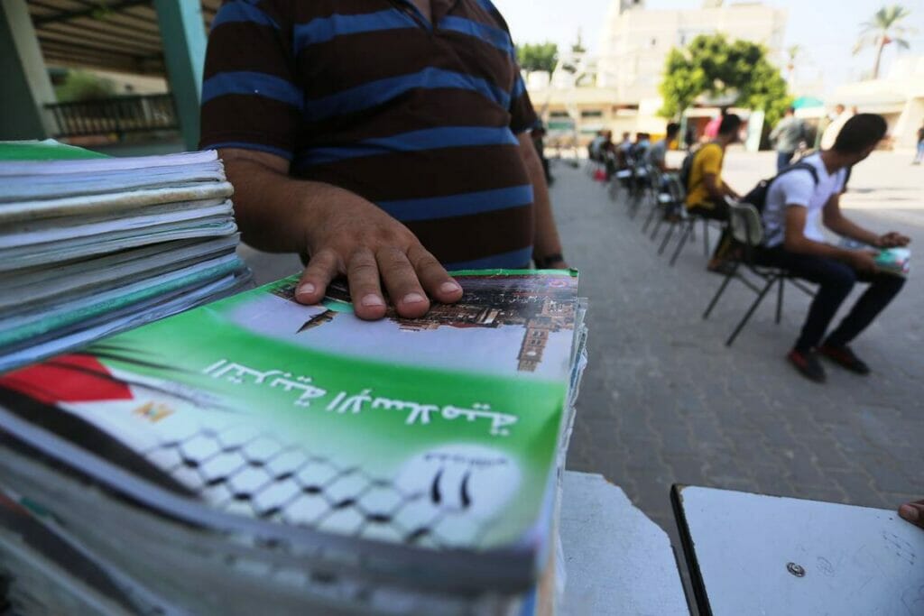 Palästinenser werden in den Schulen weiter mit Hass und Gewaltverherrlichung indoktriniert. (imago images/ZUMA Wire)