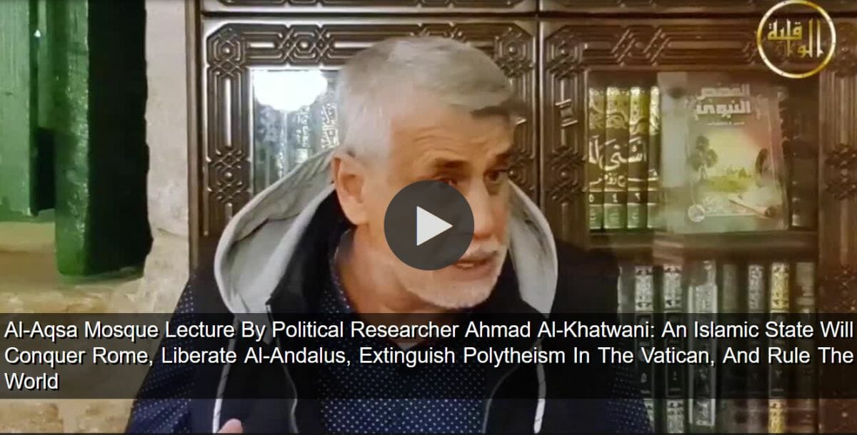 Der palästinensische Politikforscher Scheich Ahmad Al-Khatwani bei seiner Vorlesung in der Al-Aqsa-Moschee