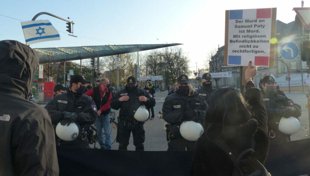 Nur wenige Gegendemonstarnten protestierten gegen den Islamistenaufmarsch in Hamburg