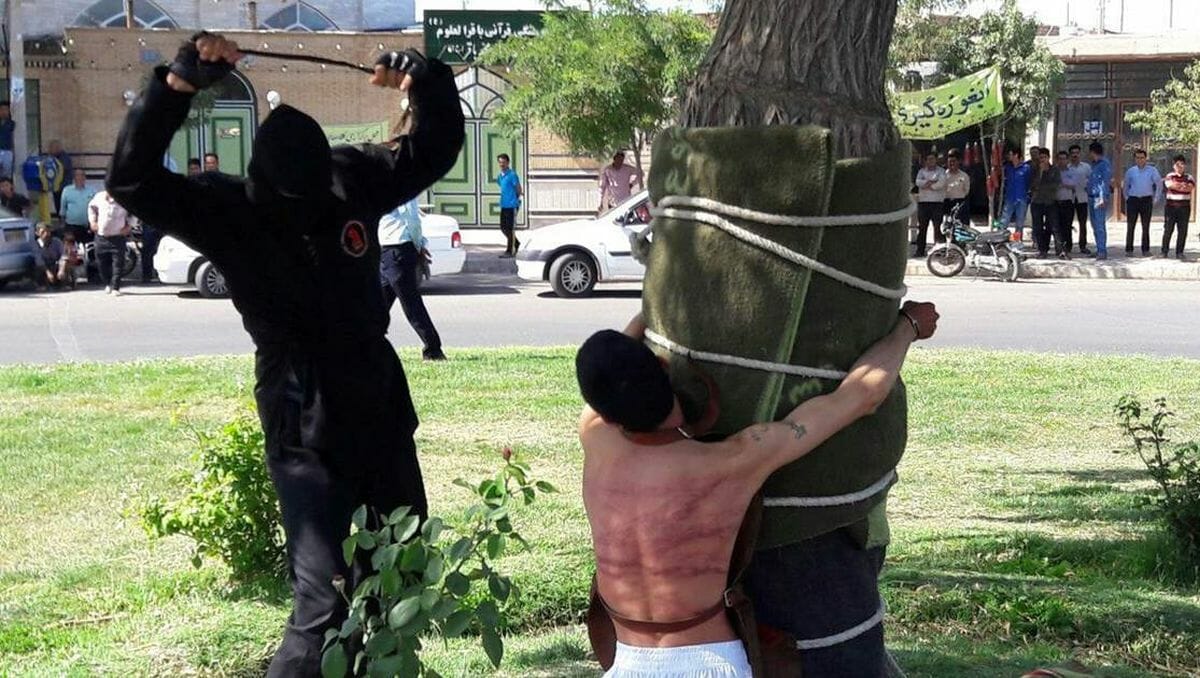 Öffentliche Auspeitunschung wegen Alkoholkonsums im Iran
