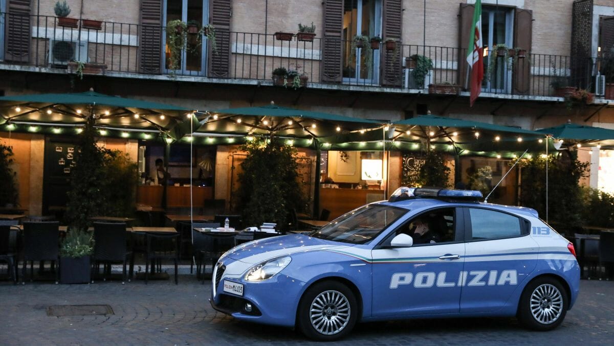 Ein Terrorverdächtiger in Italien wurde verhaftet und des Landes verwiesen