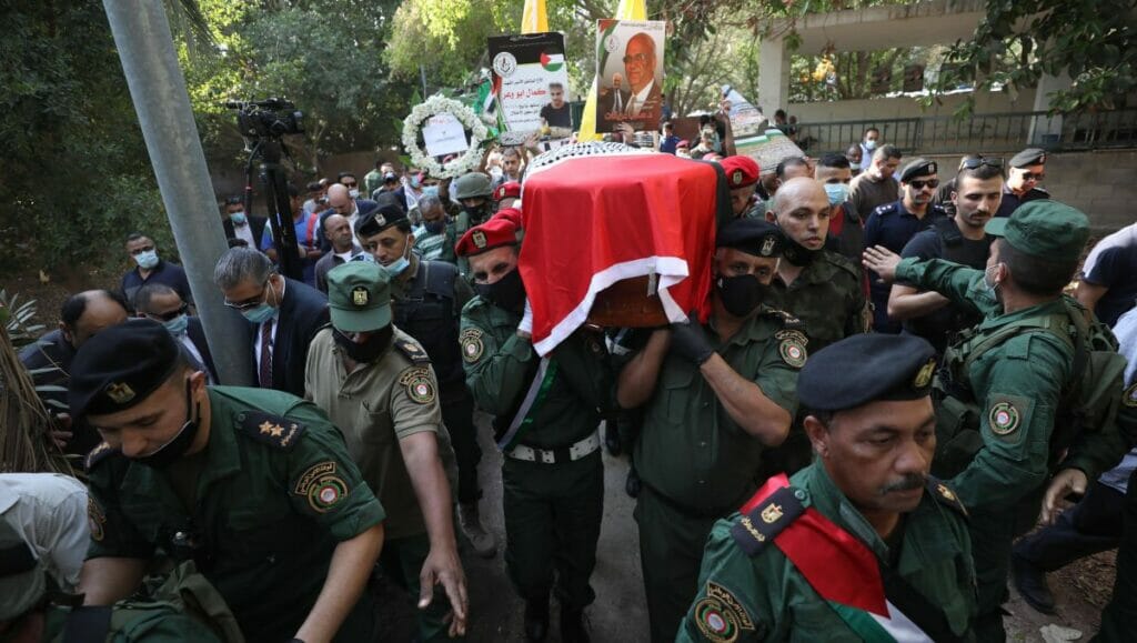 Begräbnis des früheren palästinensischen Chefunterhändlers Saeb Erekat