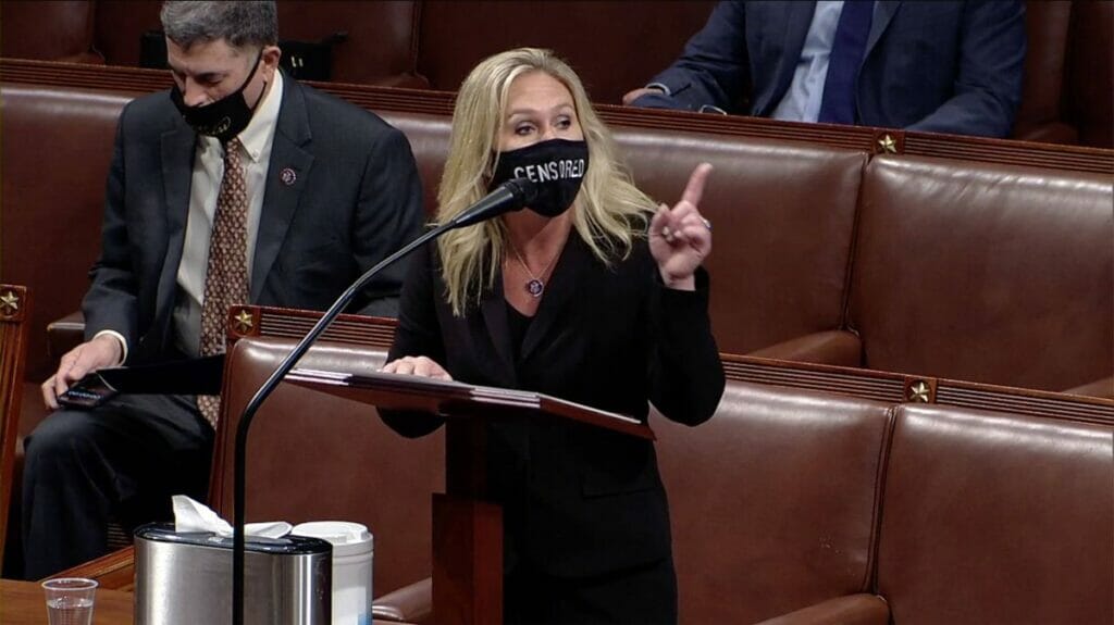 Die republikanische Kongressabgeordnete Marjorie Taylor Greene bei einer Rede im US-Abgeordnetenhaus