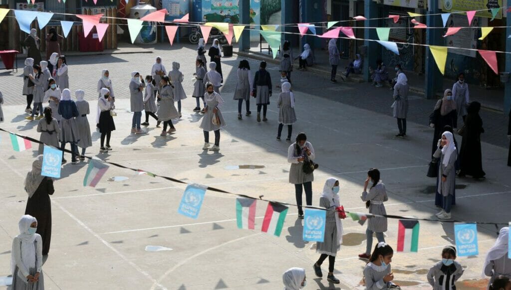 Schulhof einer von der UNRWA betriebenen Schule in Khan Younis im Gazastreifen