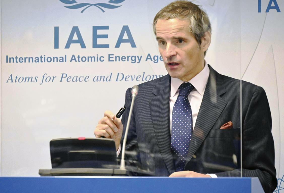 IAEO-Chef Rafael Grossi verhandelte am Wochenende im Iran über die zukünftigen Inspektionsmöglichkeiten. (© imago images/Kyodo News)