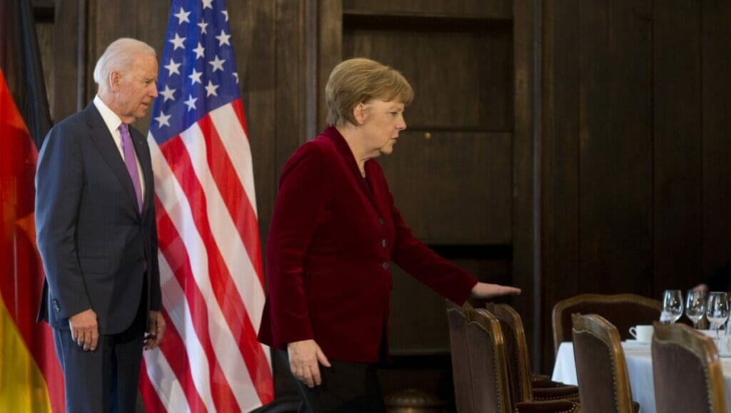 Joe Biden und Angela Merkel bei der Münchner sicherheitskonferenz 2015