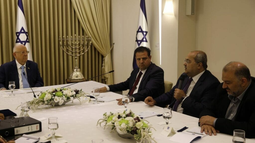Mansour Abbas (ganz rechts) bei Staatspräsident Reuven Rivlin