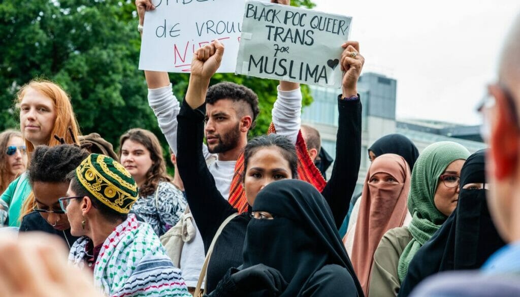 das Recht auf Vollverschleierung in den Niederlanden