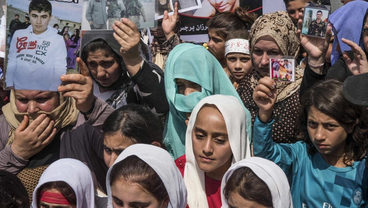 Jesidische Frauen gedenken der Opfer des Islamischen Staates