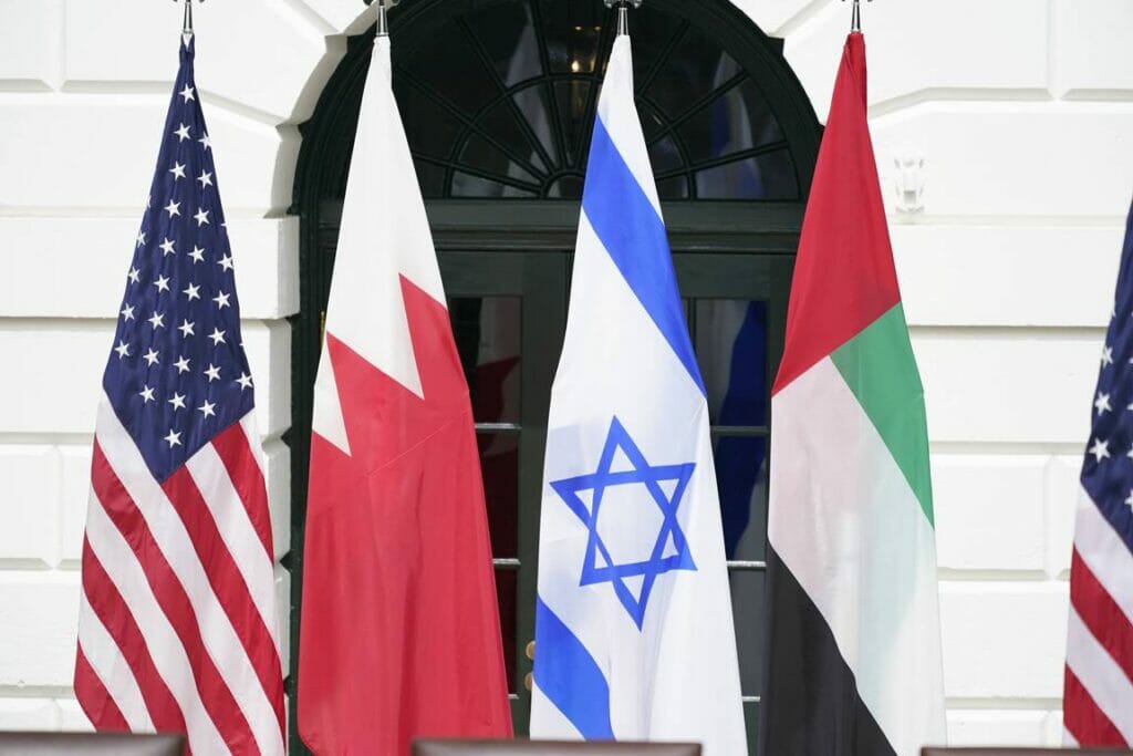 Bei der Unterzeichnung der Abraham-Abkommen am 15. Septemver 2020 in Washington. (© imago images/MediaPunch)