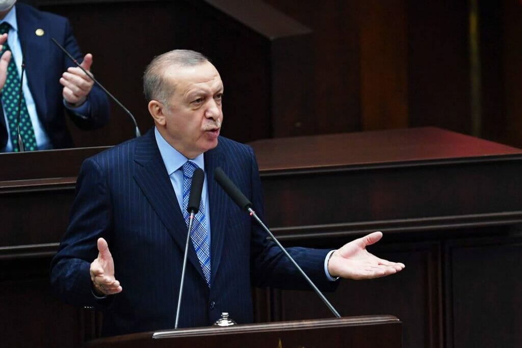 Musste sich noch nie um so schlechte Umfragewerten sorgen: der türkische Präsident Erdogan. (© imago images/Depo Photos)