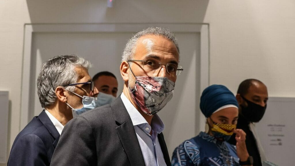 Tariq Ramadan auf dem Weg zu einer Gerichtsverhandlung wegen der gegen ihn erhobenen Vergewaltigungsvorwürfe