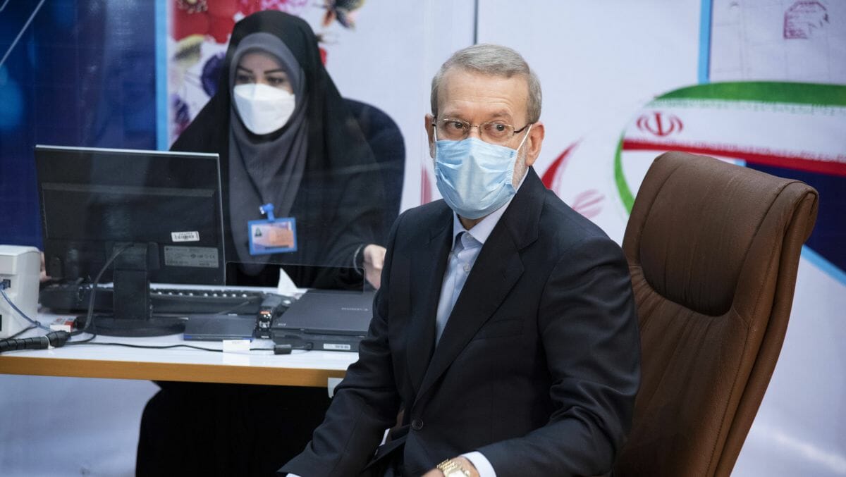 Der ehemelige iranische Parlamentssprecher Ali Larijani bei seiner Registrierung als Präsidentschaftskandidat