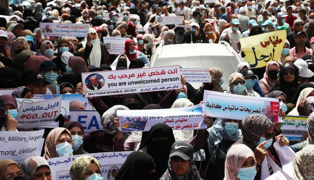 Demonstration gegen den UNRWA-Direktor Matthias Schmale in Gaza