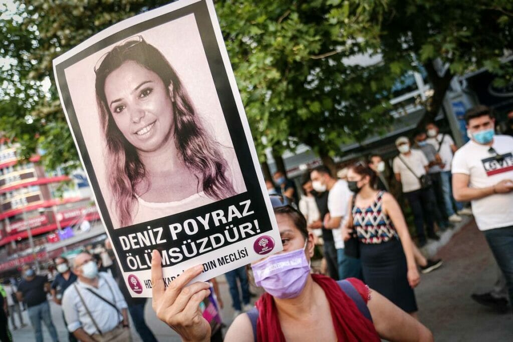 Im Juni wurde Deniz Poyraz bei einem Angriff auf ein Parteibüro der HDP ermordet. (© imago images/ZUMA Wire)