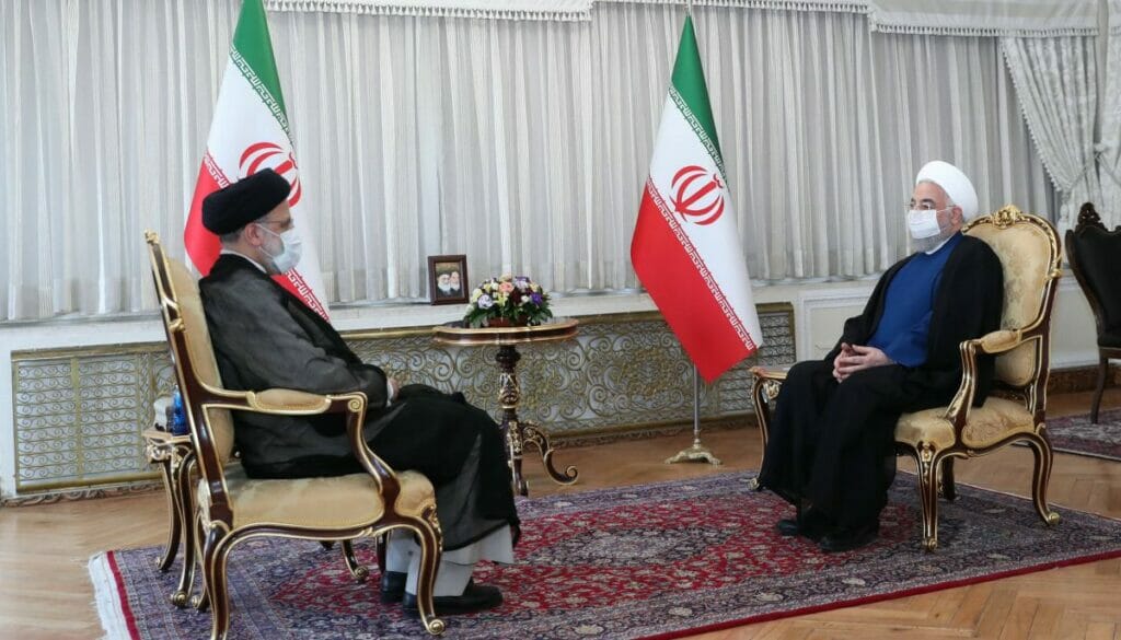 Am 5. August übergibt Rohani die Präsidentschaft an seinen Nachfolger Raisi