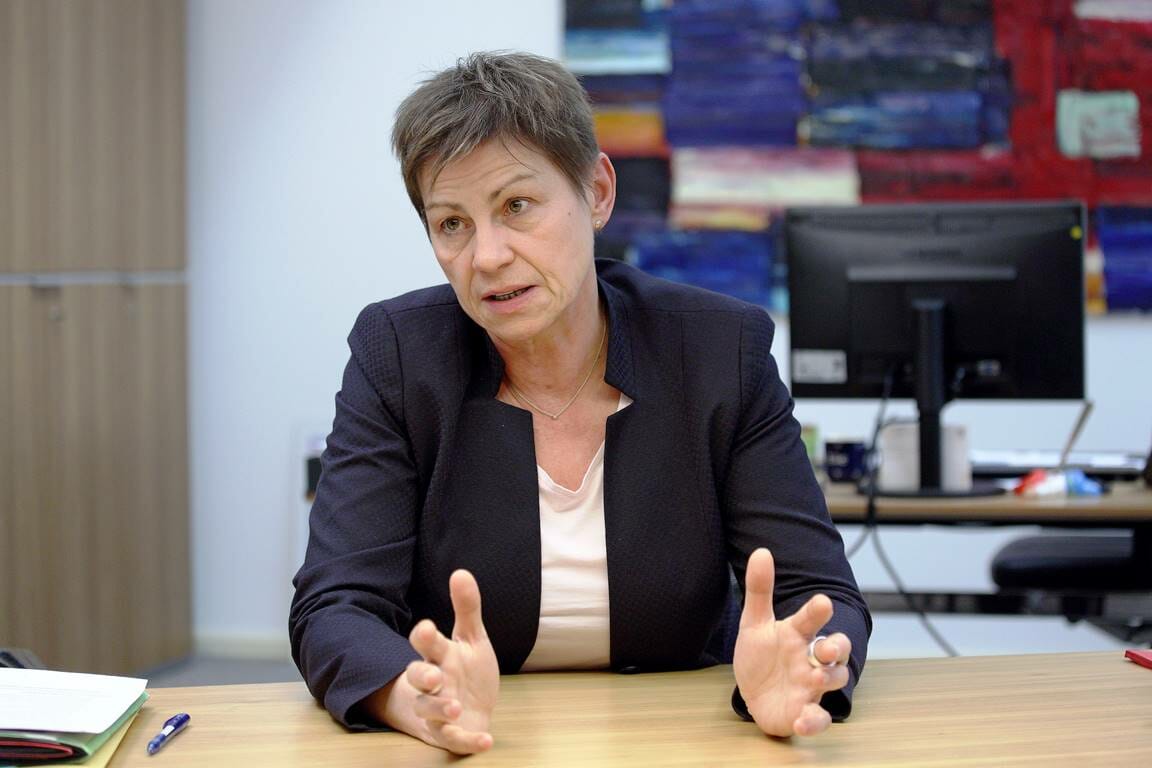 Will nicht von „Ehrenmorden“ sprechen: Berlins Sozialsenatorin Elke Breitenbach (Linke). (© imago images/epd)