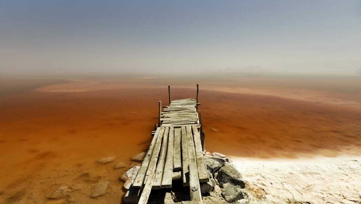 Gewässer wie der Urmia-See im Iran trocknen immer stärker aus