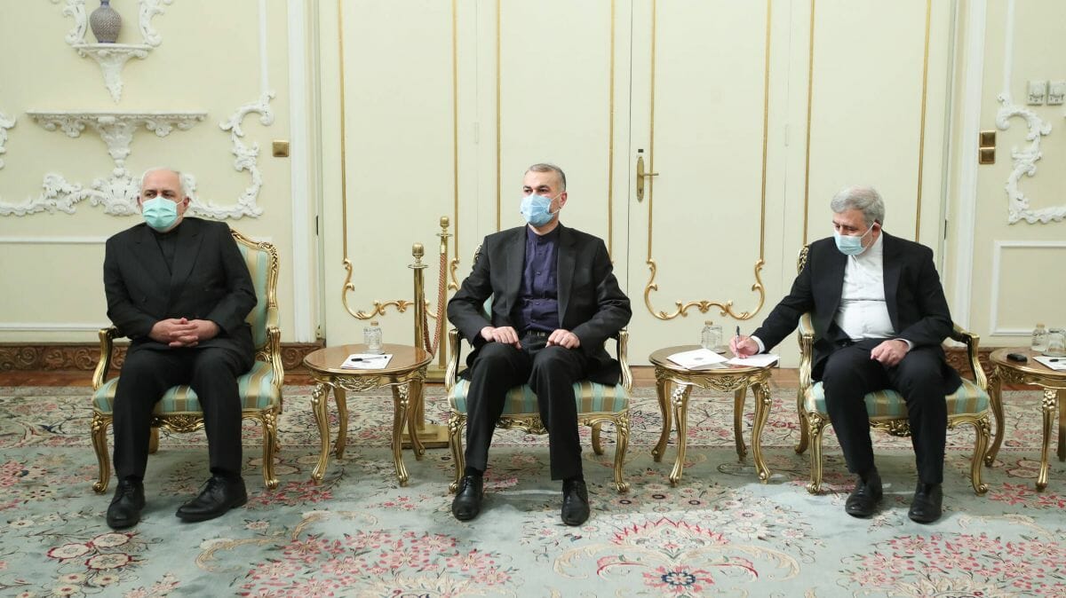Ex-Außenminister Zarif (li.) und seine Nachfollger Amir-Abdollahian (mi.)