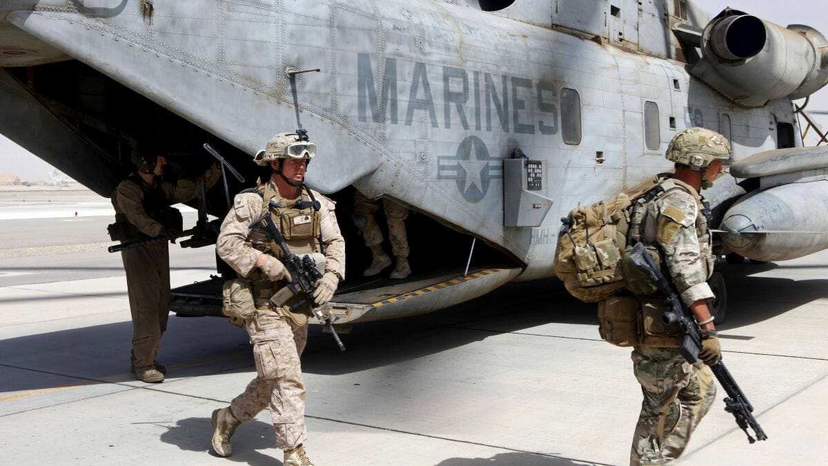 Veteranen der US-Marines Veteranen versuchen, ehemalige afghanische Kameraden in Sicherheit zu bringen