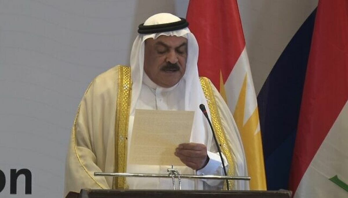 Der sunnitische Stammesführer Wisam al-Hardan bei seiner Rede auf der Friedenskonferenz