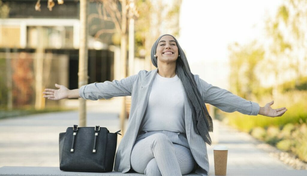 Der Hijab als colles Mode-Accessoire präsentiert