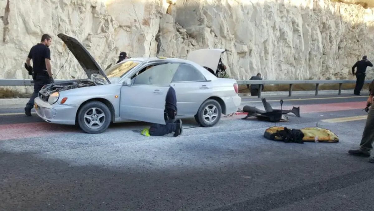 Israelische Sicherheitskräfte am Ort des Anschlags bei Ma’ale Adumim im Jahr 2015
