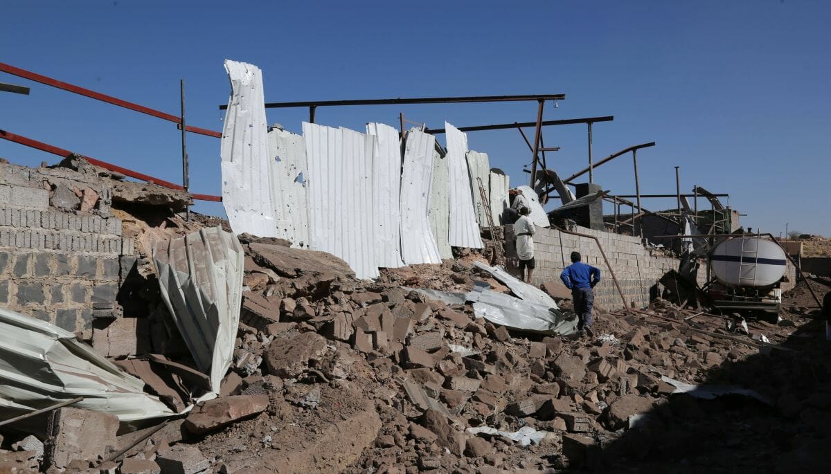 Die saudischen Luftschläge trafen drei von den Houthis betriebene Lager nahe Sanaa