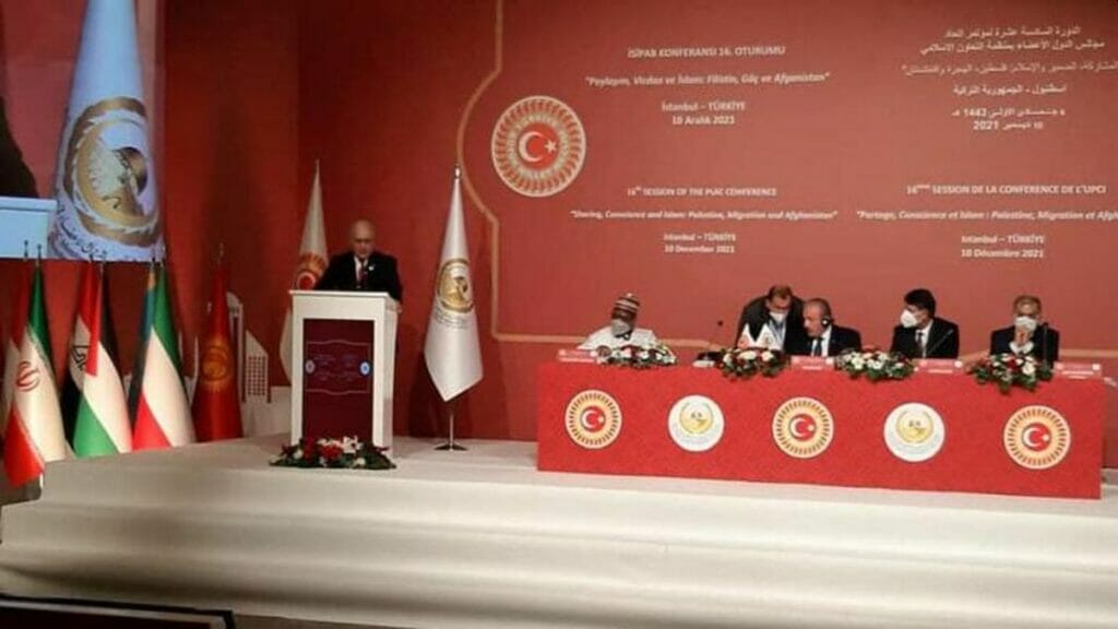Der algerische Vertreter Brahim Boughali, bei seiner Rede vor der Organisation für Islamische Zusammenarbeit