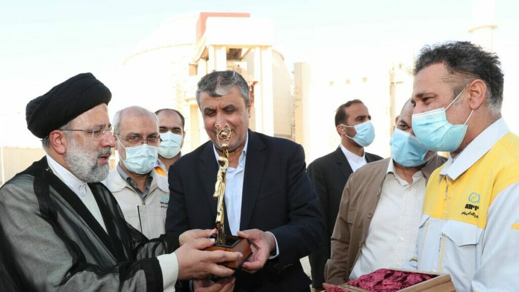 Irans Präsident Raisi besucht das Atomkraftwerk Bushehr