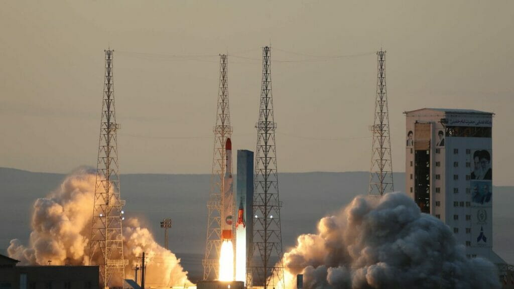 Iranischer Raketenstart, mit dem eine Nutzlast in die Atmosphäre transportiert werden sollte