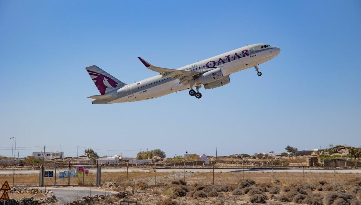 Ein airbus A320 der Qatar Airways
